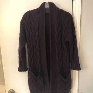 Burgundy cardigan with pockets